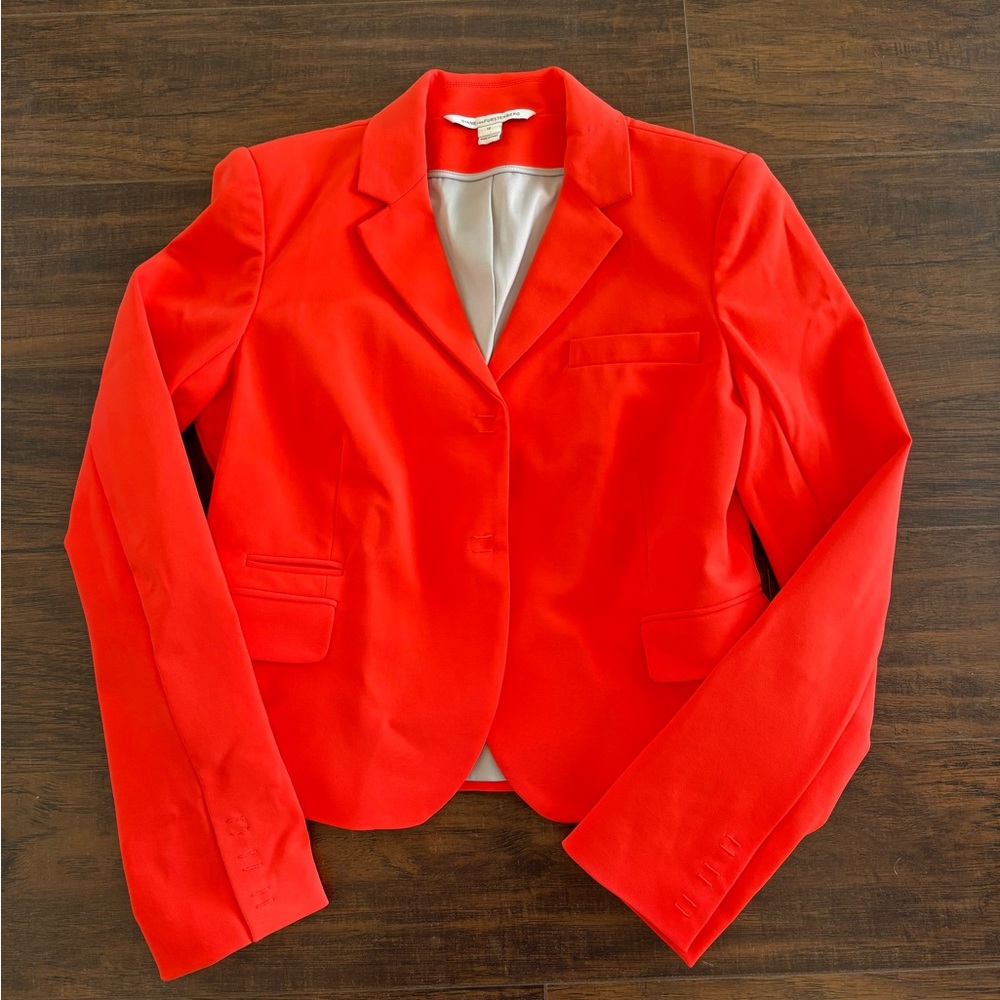 Diane Von Furstenberg coral blazer sz 12